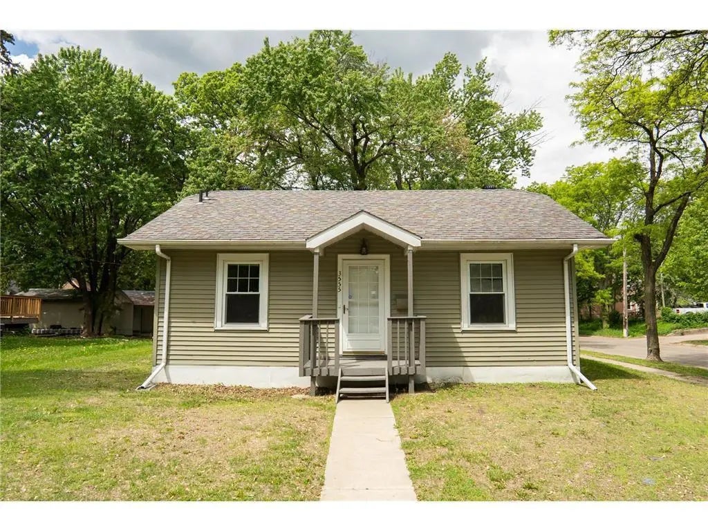 3555 Queen Ave N, Minneapolis