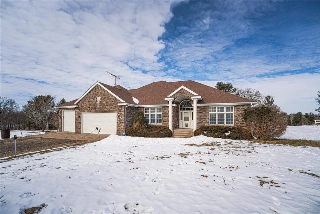 12446 190th Street, Milaca