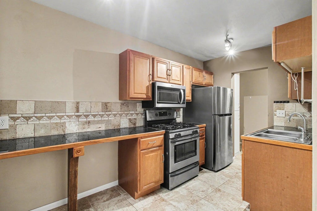 3237 15th Avenue S 15, Minneapolis