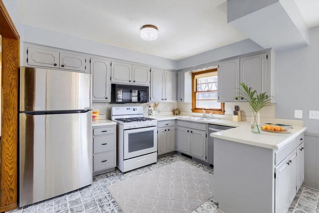 5705 Phoenix Street, Golden Valley