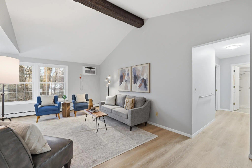 4584 Cedar Lake Road S 6, Saint Louis Park