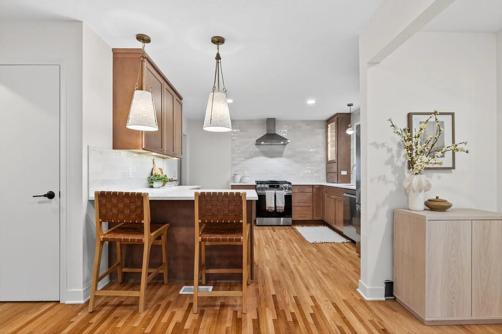 5521 W 42nd Street, Saint Louis Park