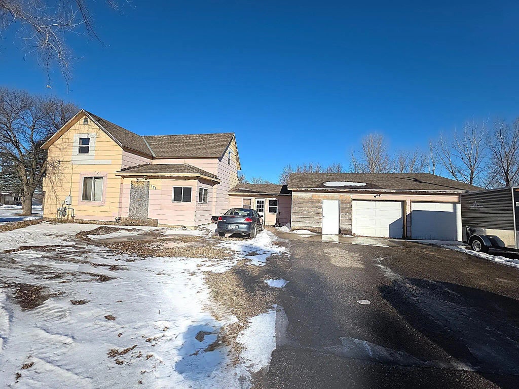 121 1st Street, Roscoe