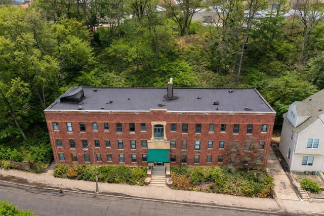 487 Grand Avenue, St Paul