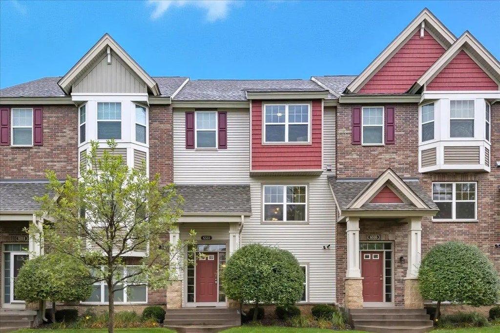 8333 Emery Parkway N, Champlin