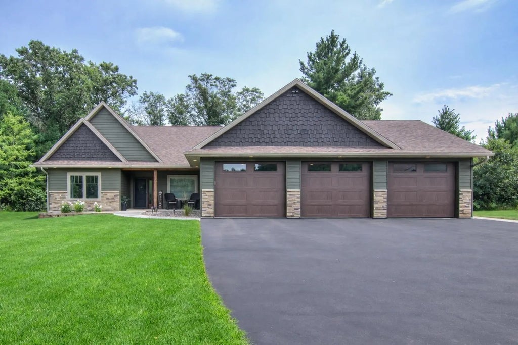 S9025 Lowes Creek Road, Eleva