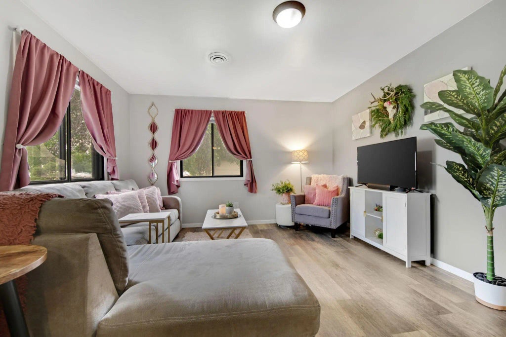 6614 84th Court N, Brooklyn Park