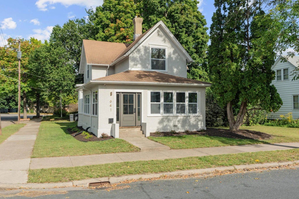 641 5th Street Ne, Minneapolis