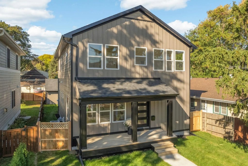 5216 47th Avenue S, Minneapolis