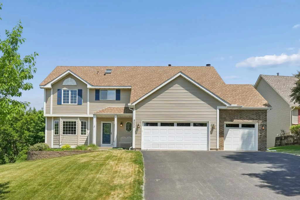 9220 Hillside Trail S, Cottage Grove
