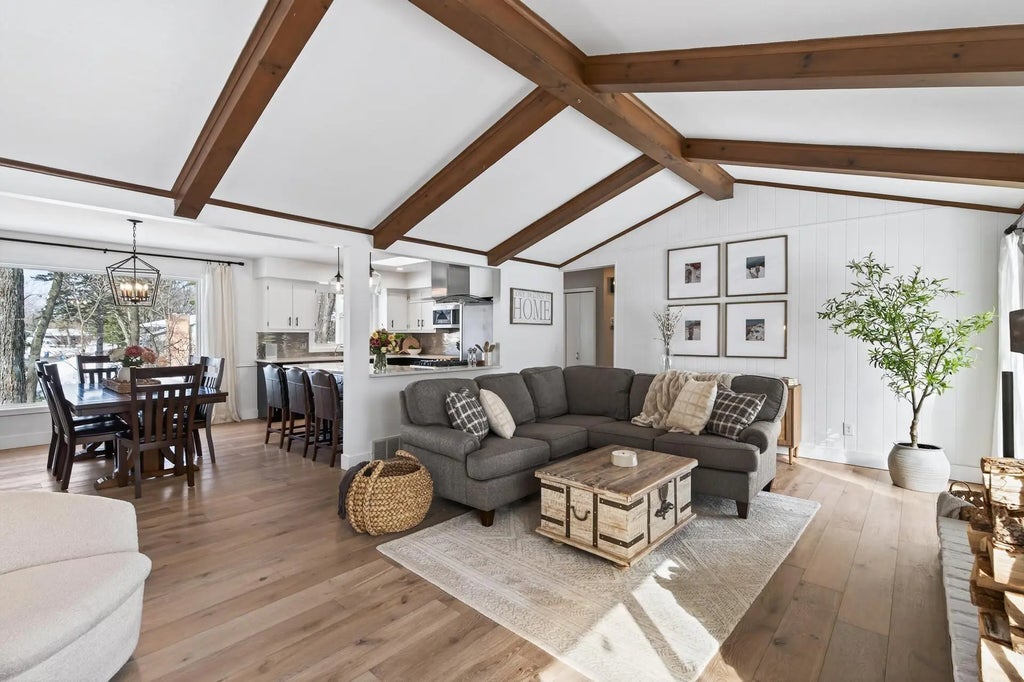 3551 Lilac Lane, Minnetonka