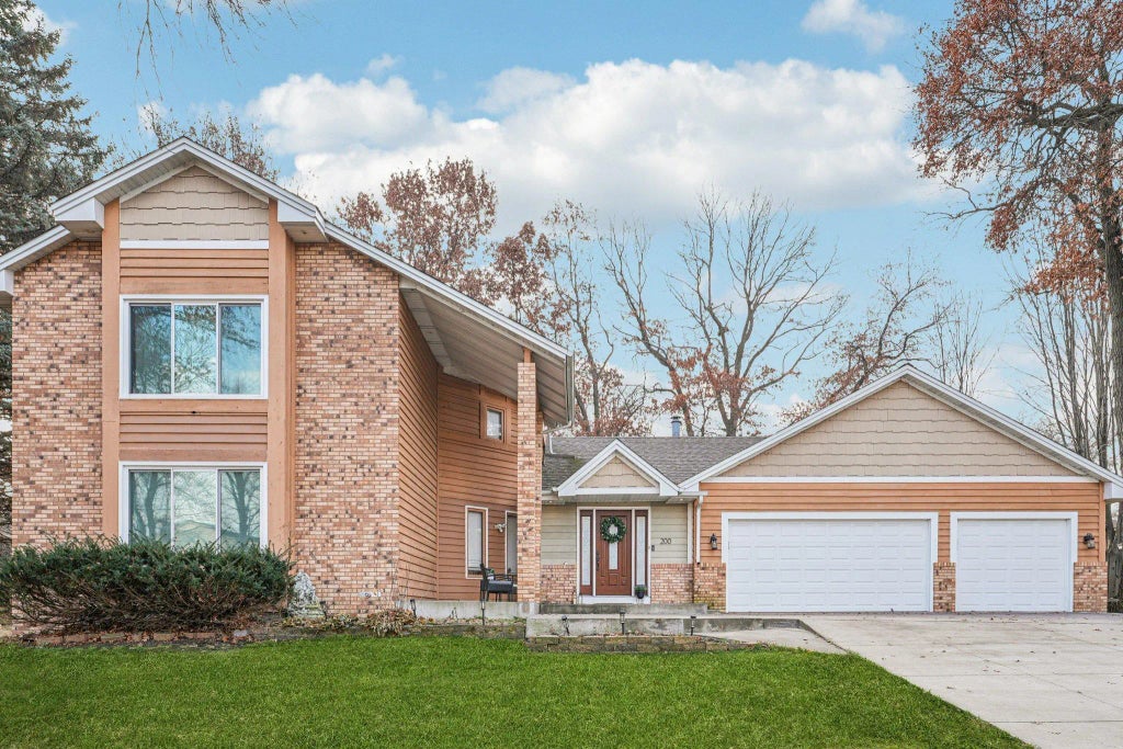 200 121st Avenue Nw, Coon Rapids