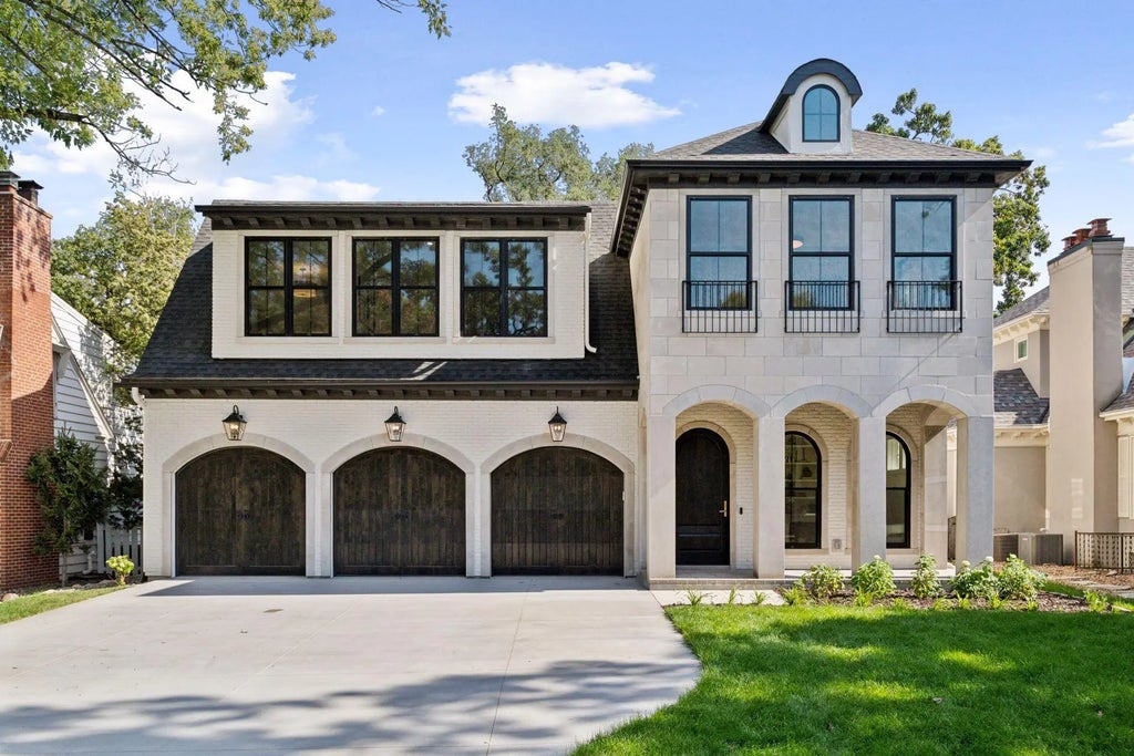 5341 Kellogg Avenue, Edina