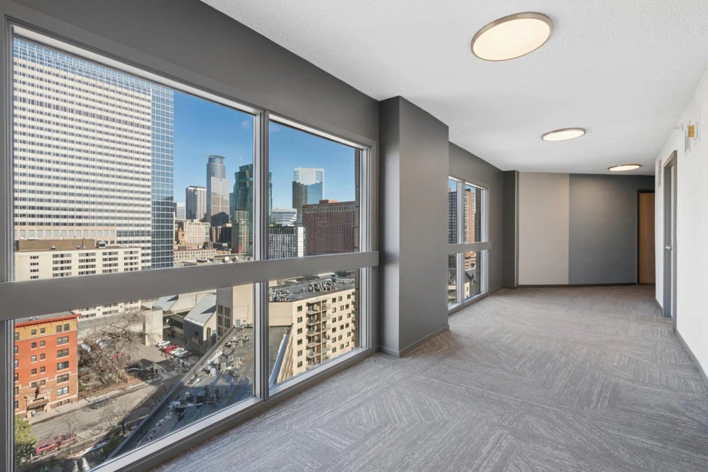 1225 Lasalle Avenue 1701, Minneapolis