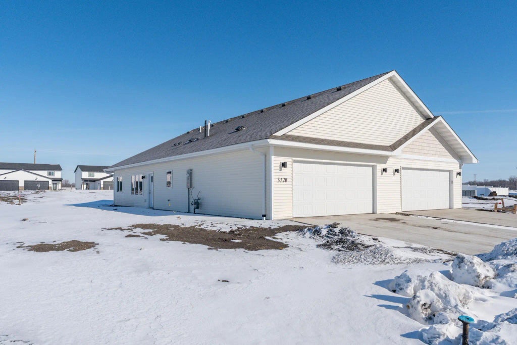 3120 Noble Drive, Mankato