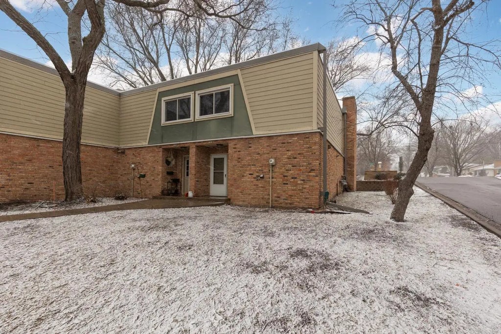 7301 W Franklin Avenue, Saint Louis Park
