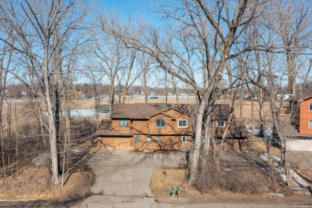 4854 Wilshire Boulevard, Mound