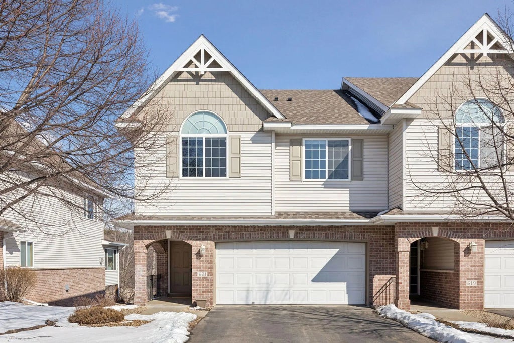 621 Crane Creek Lane, Eagan