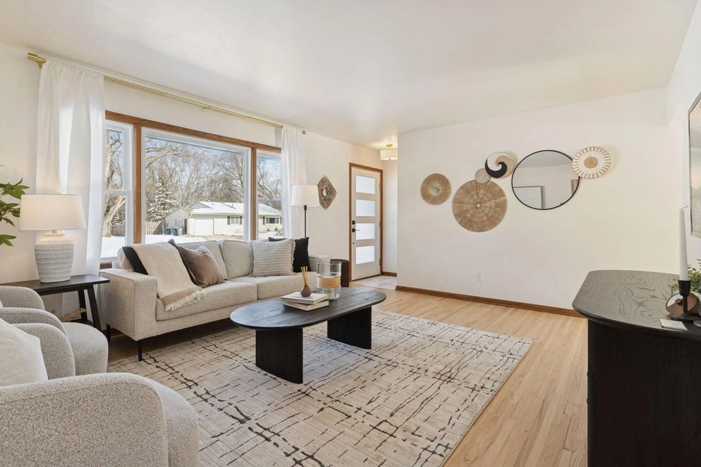 13413 Arthur Street W, Minnetonka