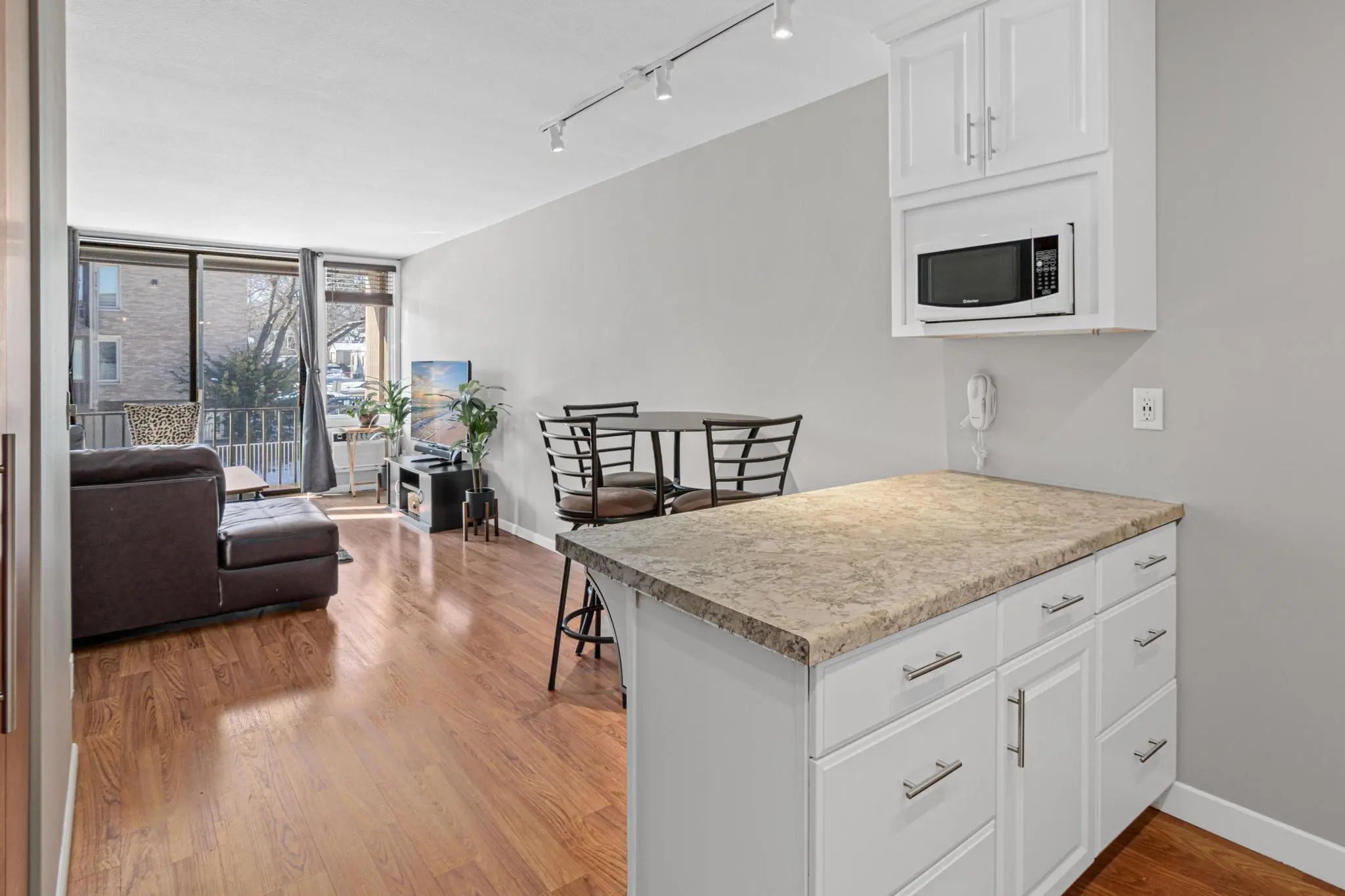 Photo of Listing #7024372