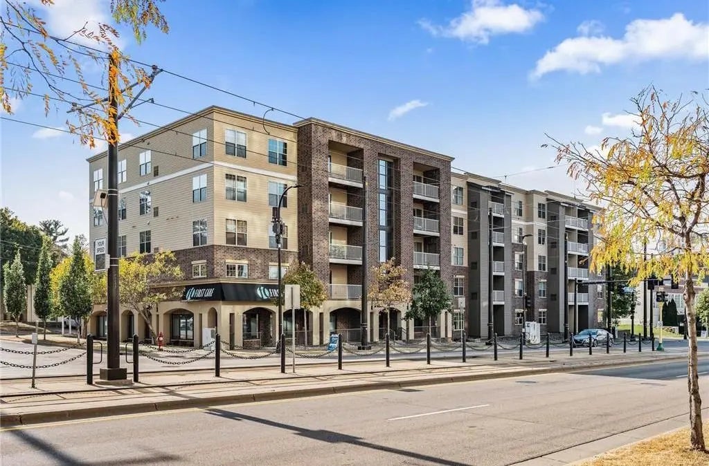 Photo of Listing #7024469