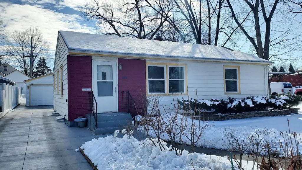 2156 Bush Avenue E, Saint Paul