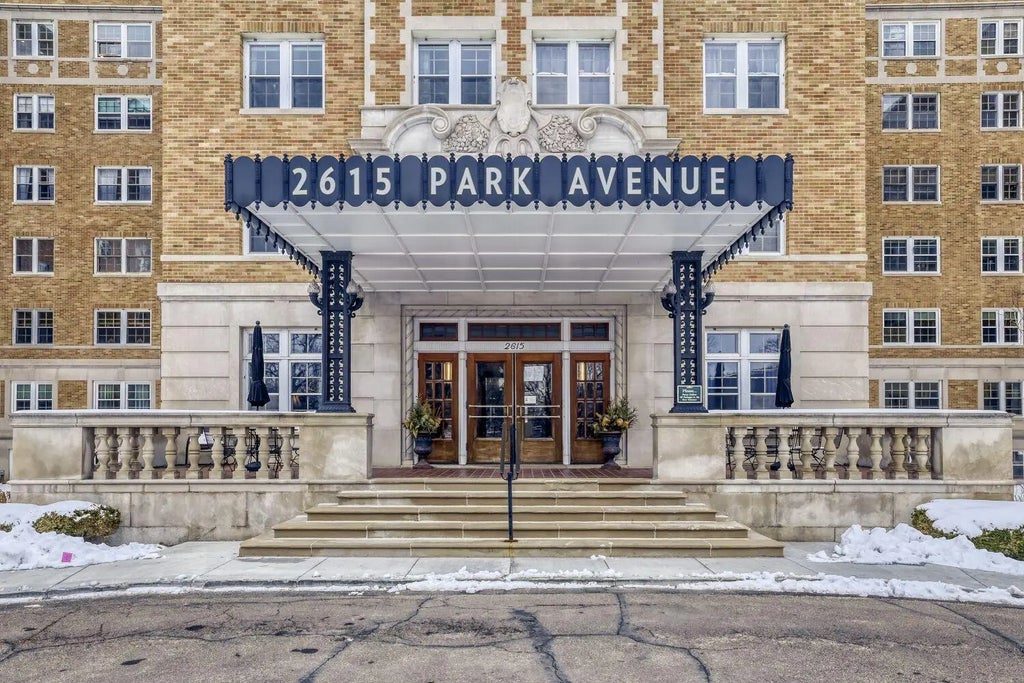 2615 Park Avenue 307, Minneapolis
