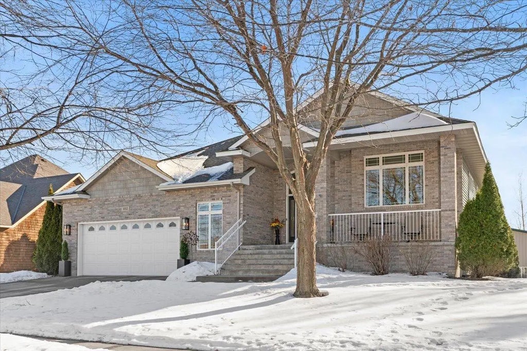 102 Century Trail, Lino Lakes