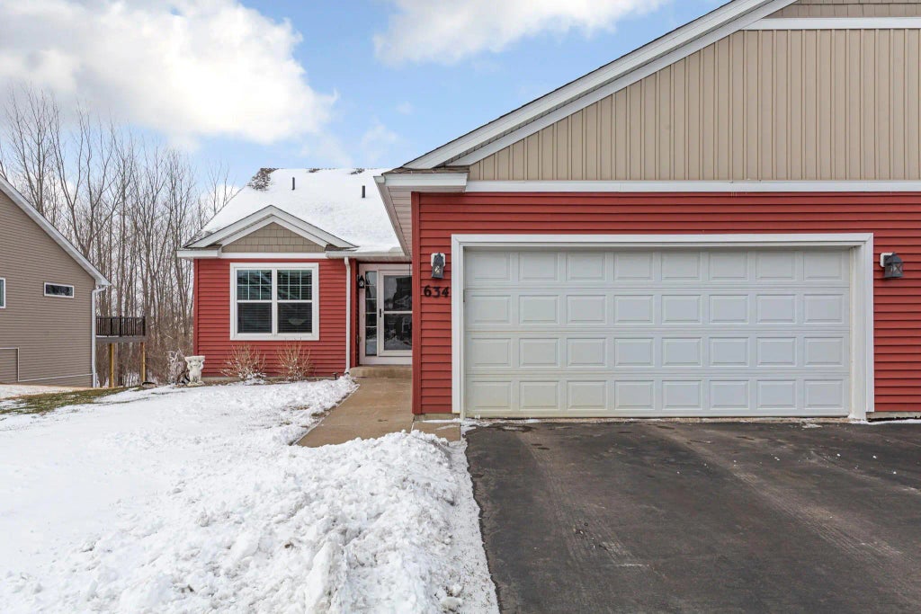 634 Tomahawk Court, Madison Lake