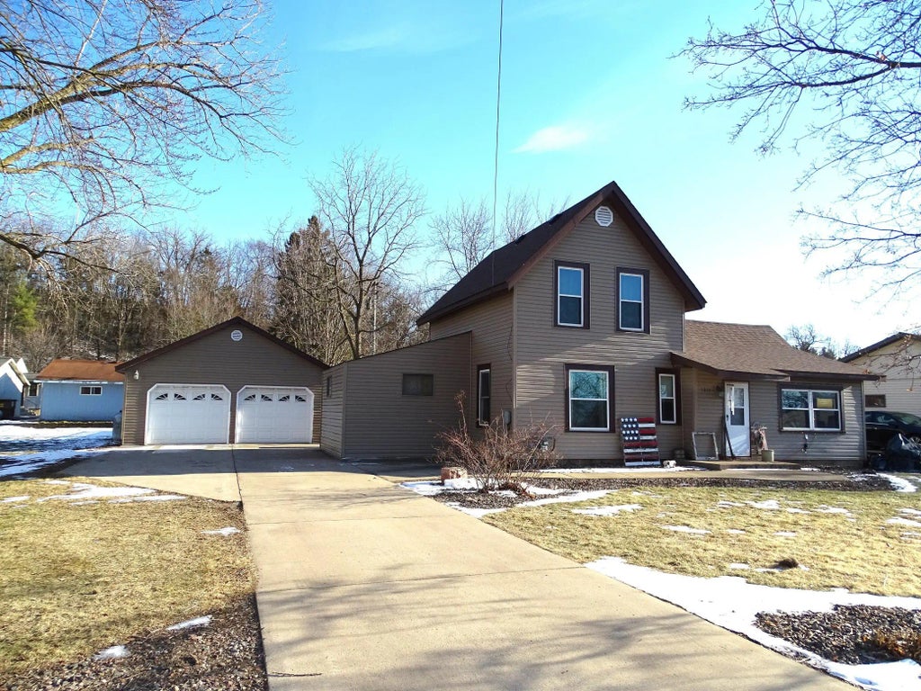 1311 E Prospect Street, Durand