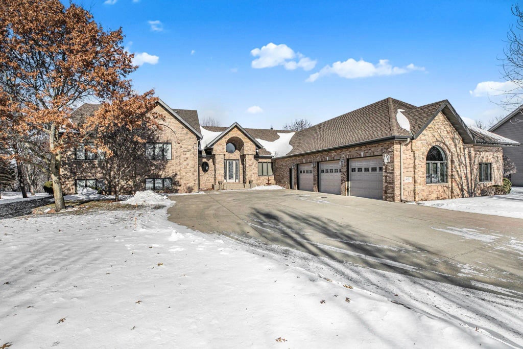 2177 Mill Pond Drive, St Cloud
