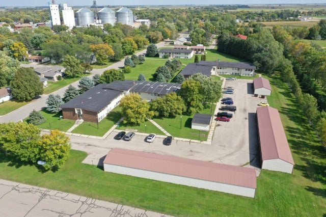 1305 3rd Avenue S, Wheaton