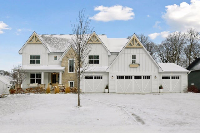 6592 Big Woods Drive, Minnetrista