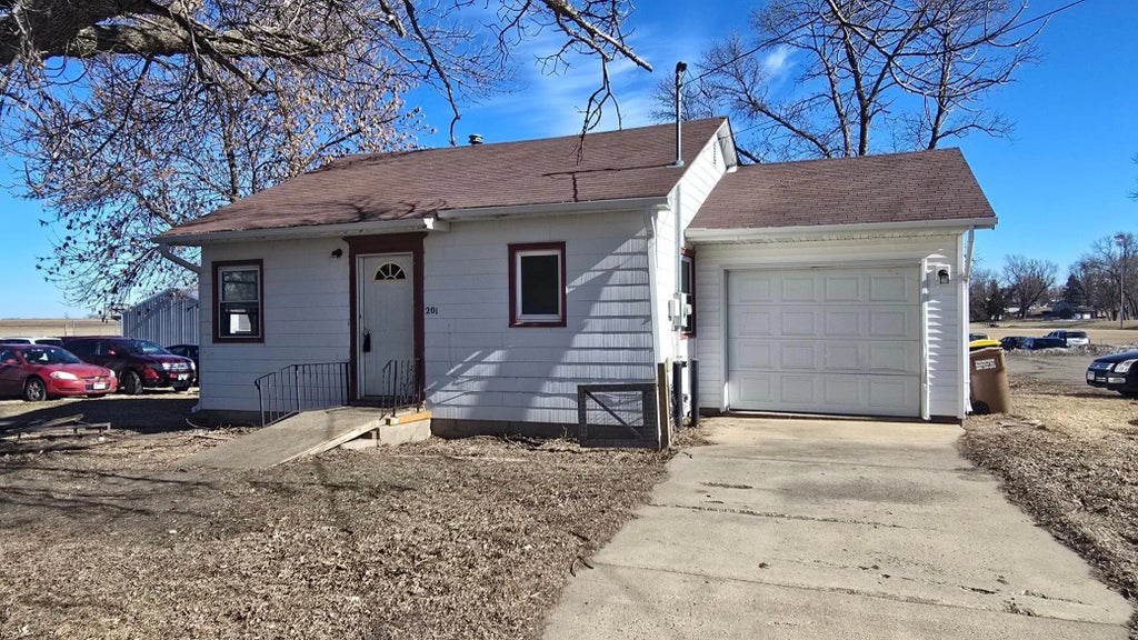 201 Euclid Street, Alden