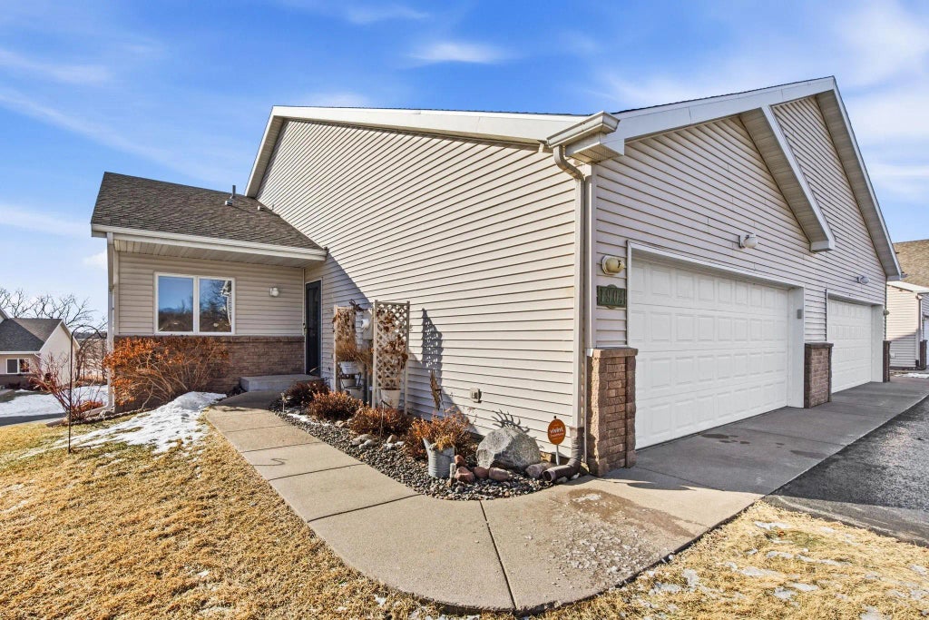 1904 27th Street Se F, St Cloud