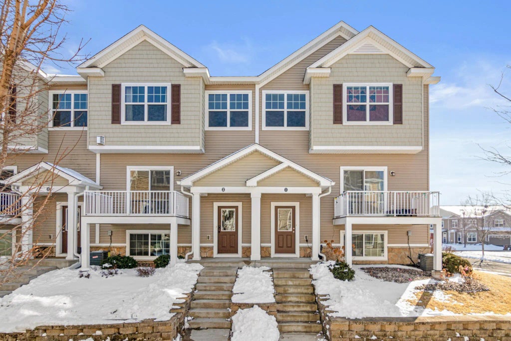 1949 Commonwealth Boulevard 2, Chanhassen