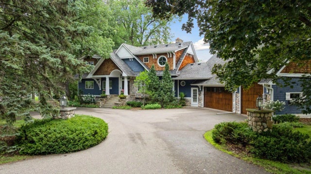 3135 North Shore Drive, Orono