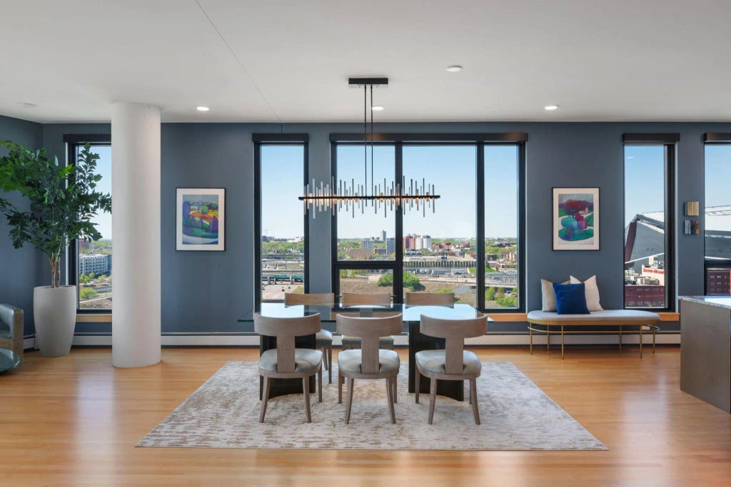 1240 S 2nd Street 1201, Minneapolis