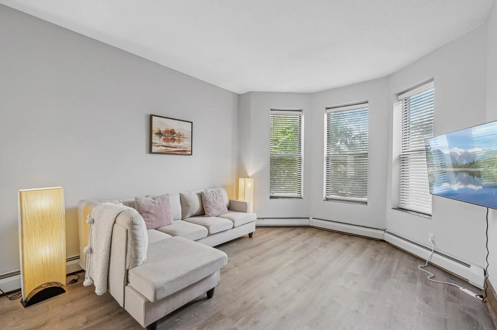 1811 Elliot Avenue 2, Minneapolis