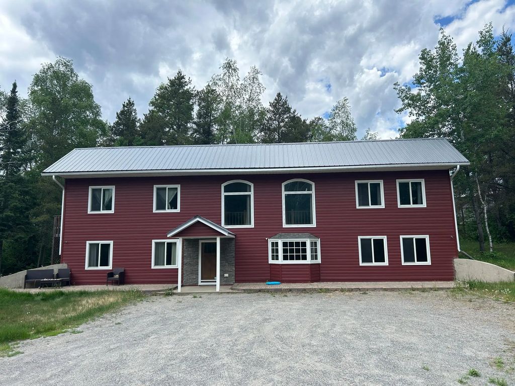 56483 350th Street, Warroad