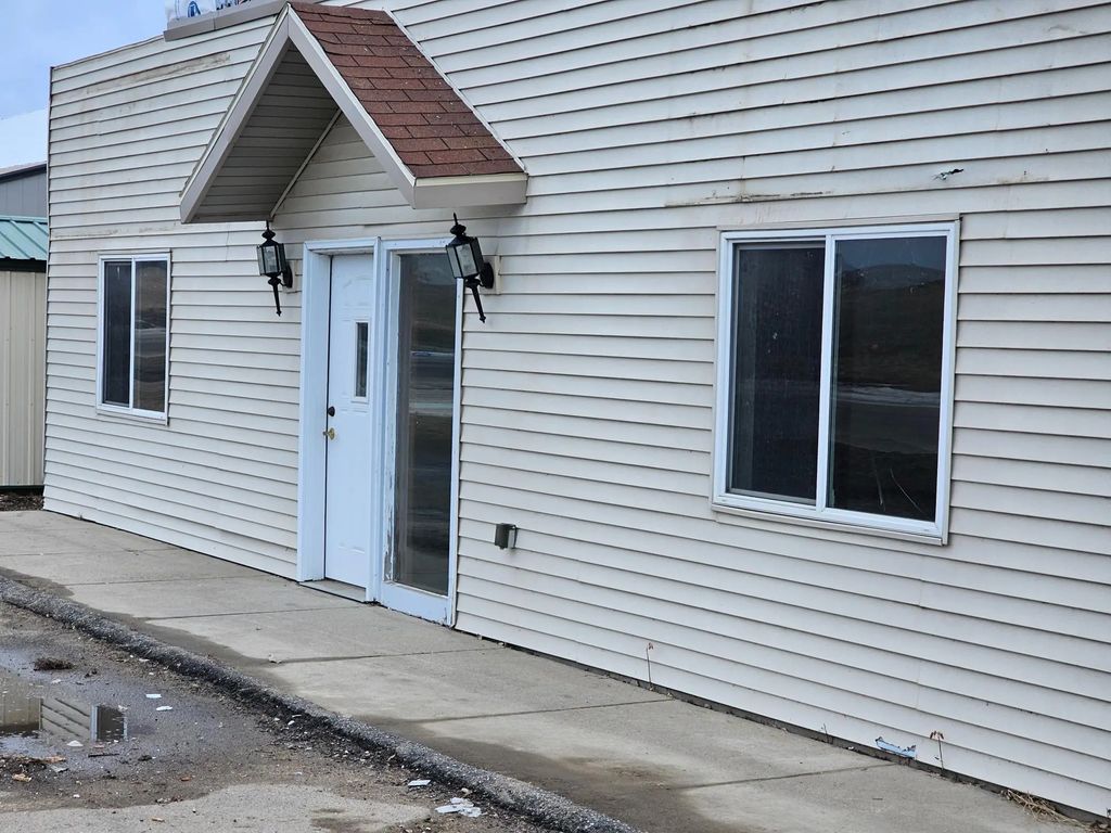 4078 71 Highway Ne, Willmar