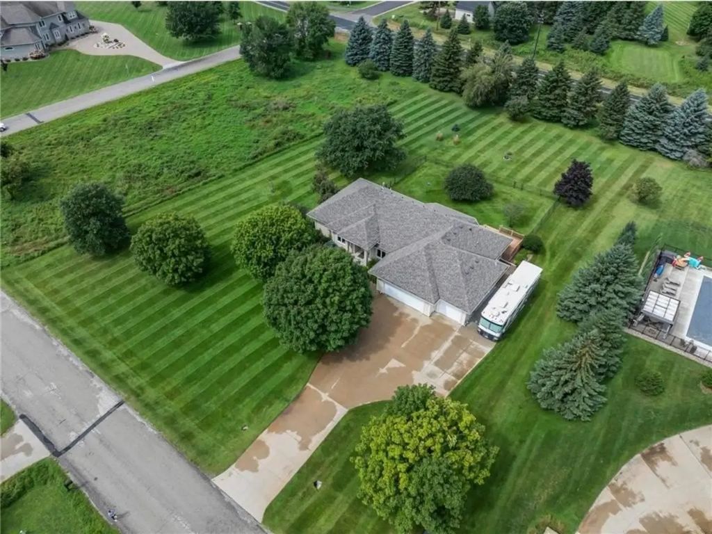 2631 Hawk Hill Lane Sw, Rochester