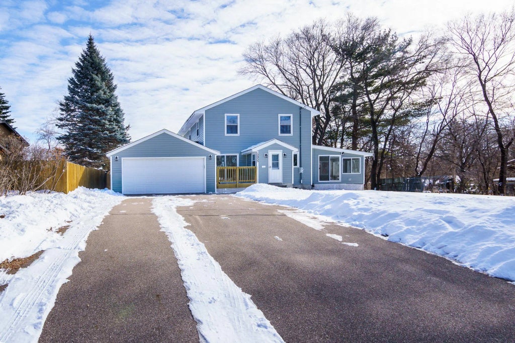 10935 S Thomas Avenue S, Bloomington