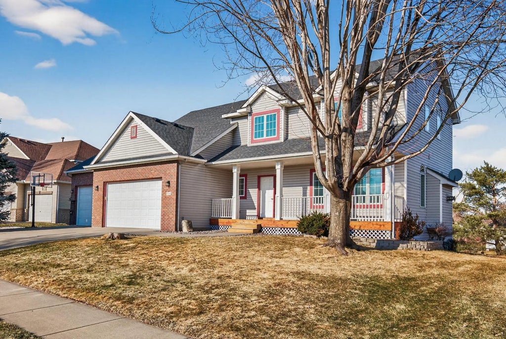 7716 7th Street N, Oakdale