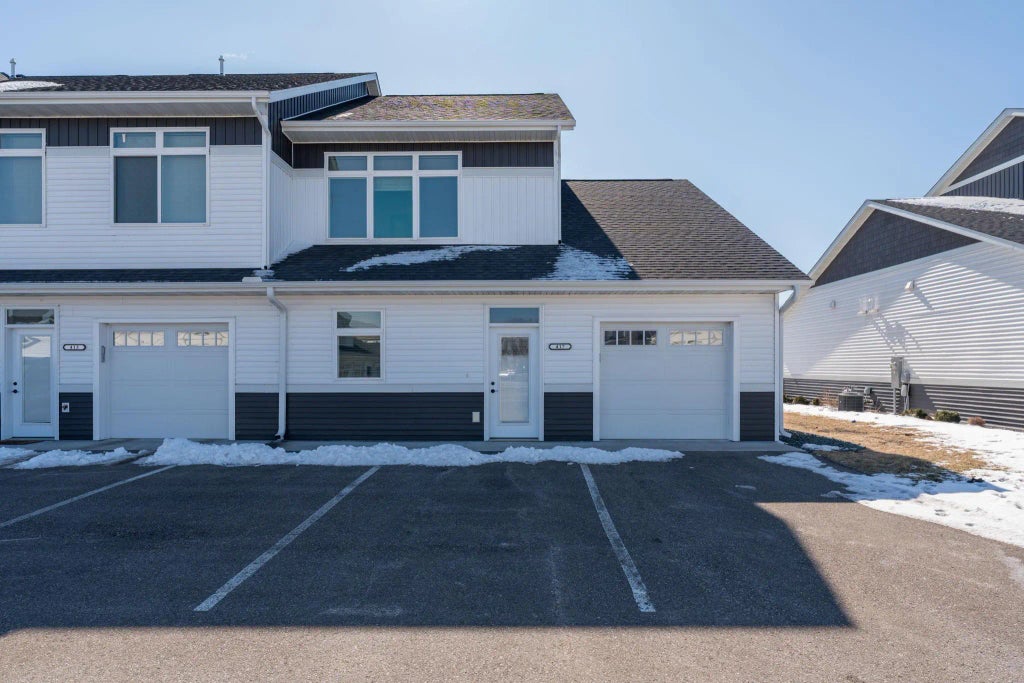 417 Prairie Rose Trail, Mankato