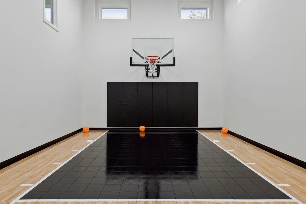 5830 Freeland Bay N, Hugo