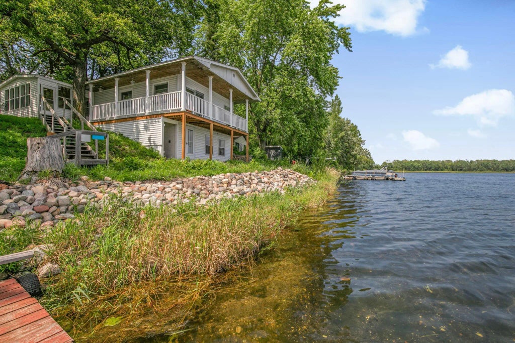 16612 State Highway 15, Kimball