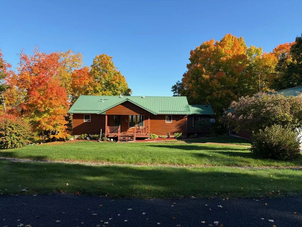 2064 W View Drive Nw, Walker