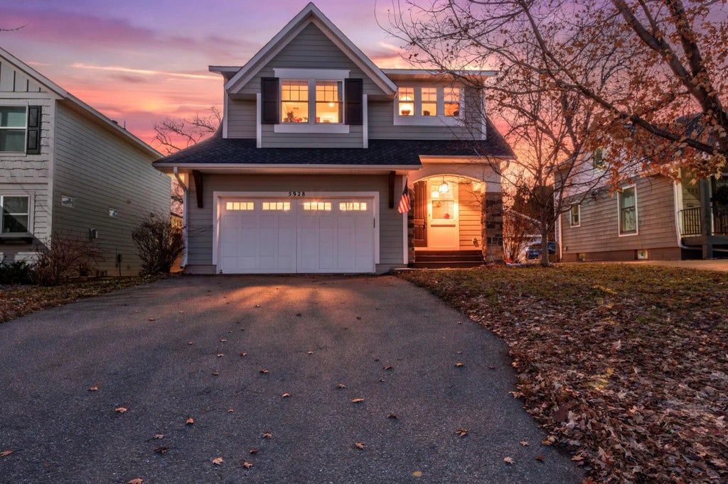 5928 Wooddale Avenue, Edina