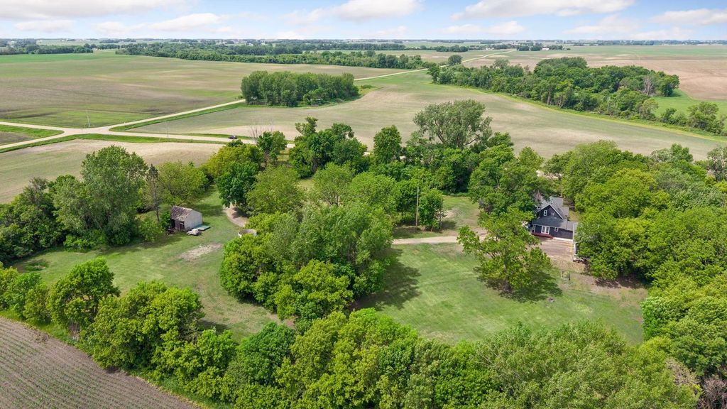 14158 590th Avenue, Litchfield